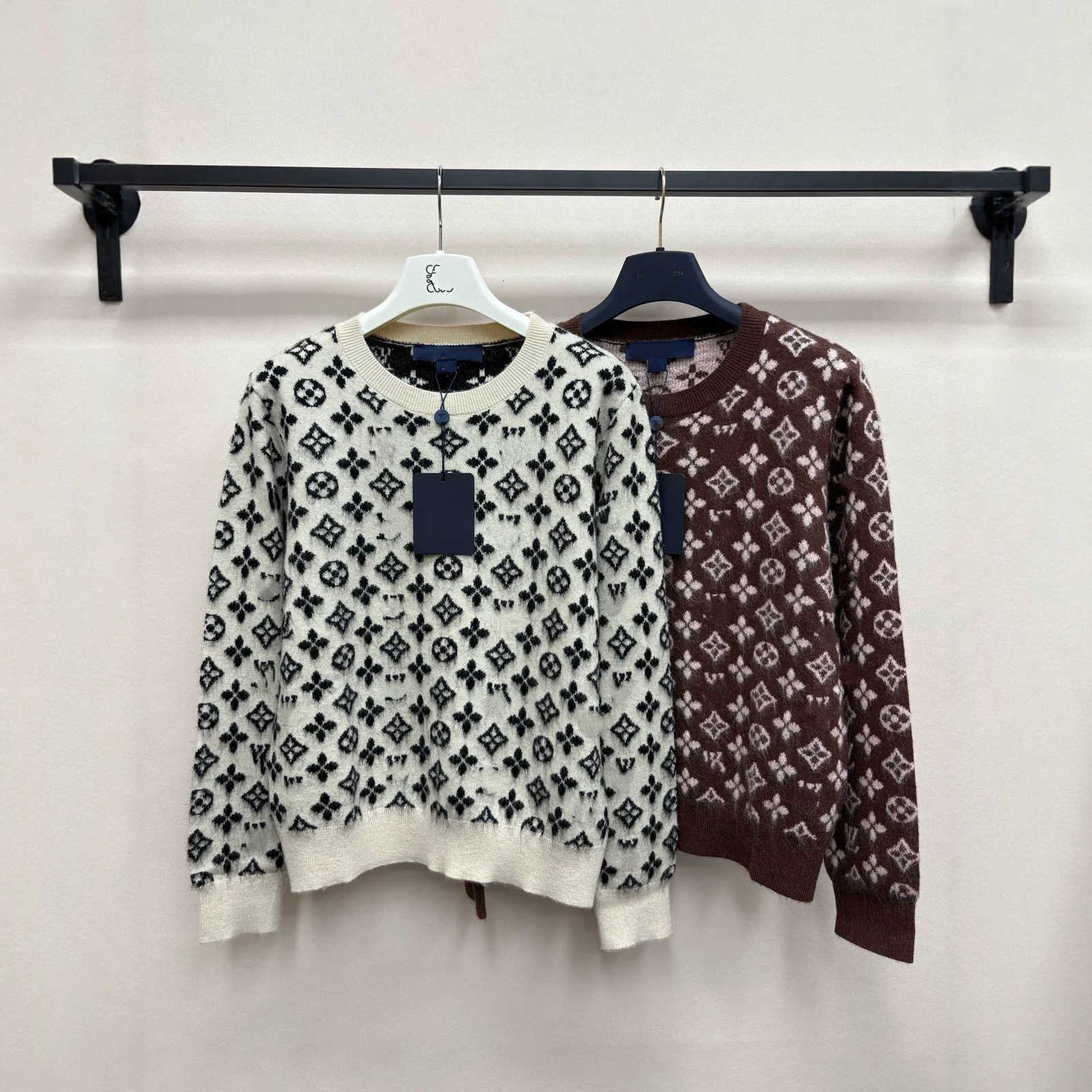 Women's Sweaters Designer High-End Brand 2026 Autumn/Winter New Classic Monogrammed Letter Pattern Knit Long-Sleeve Cardigan for Women
