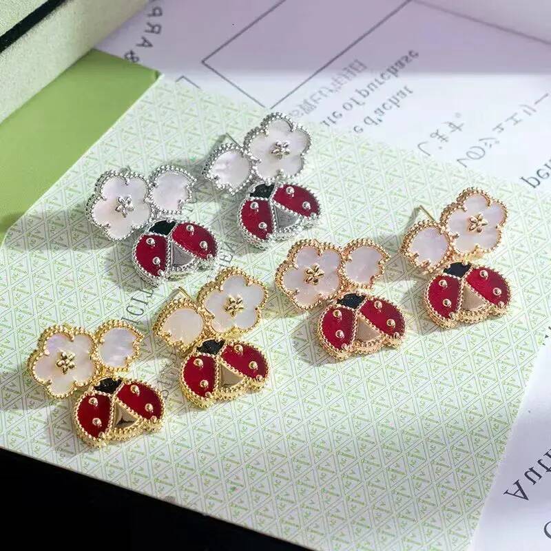 Mini Flat Stud Earring Luxury cubic zirconia Four Leaf Clover Ladybug Plum Blossom Earrings 18K Gold Stainless Steel Jewelry Designer Geometric Hear