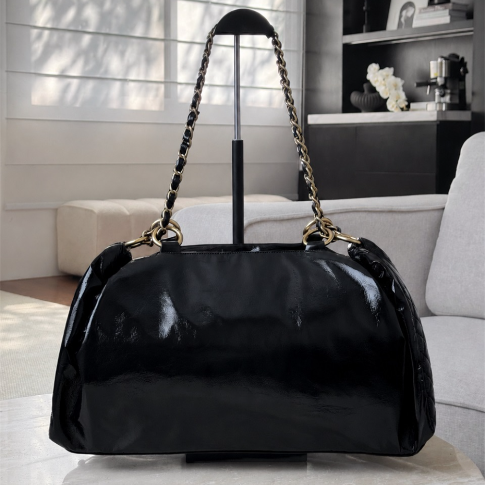 Oversized Hobo Shoulder Bag Waxed Leather Quilted Side Panels Chain Strap Large Capacity Chic Travel Top-Tier Designer New Arrival