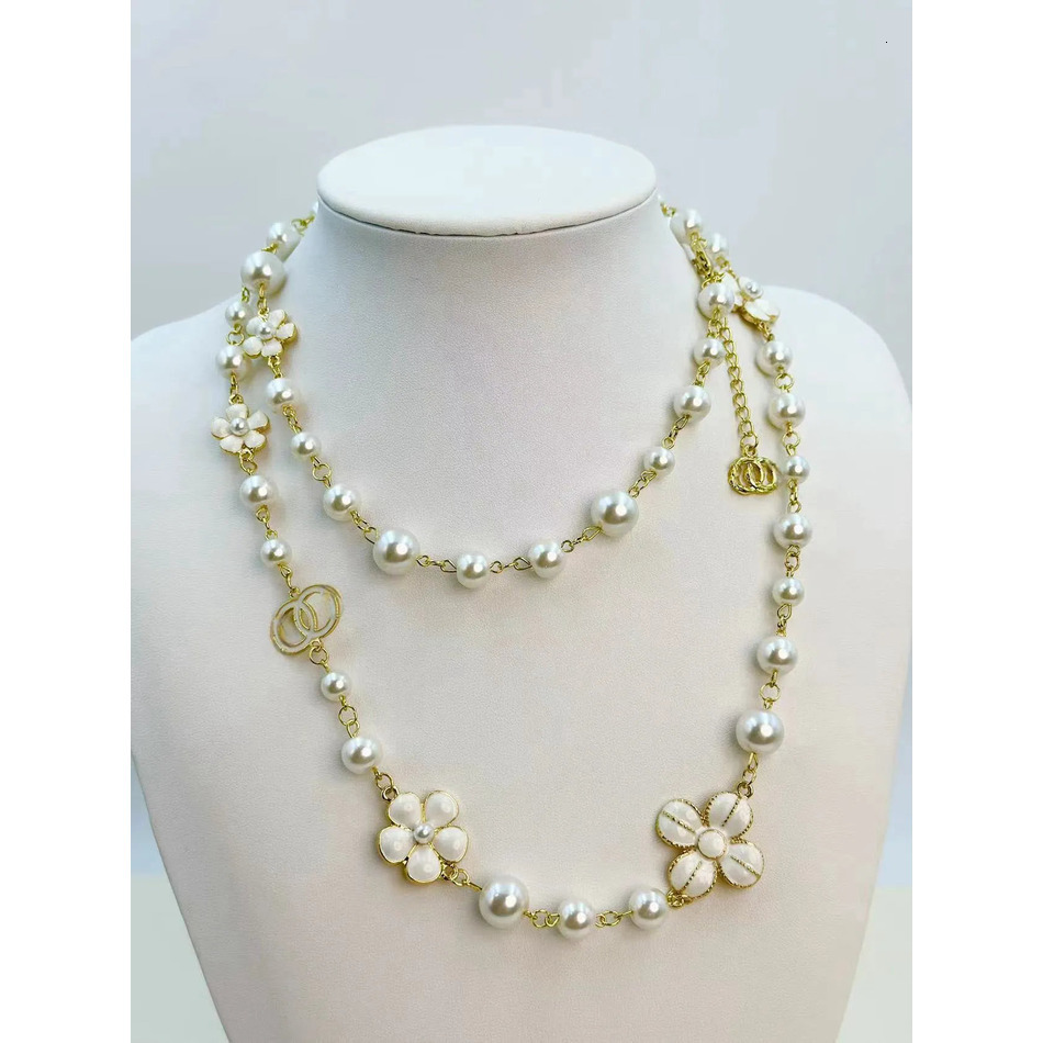 cologne 2026 New Flower Pearl Designer perfume Brand C Letter Necklaces Choker Chain Fashion Women Wedding Jewelry Love Gifts X1