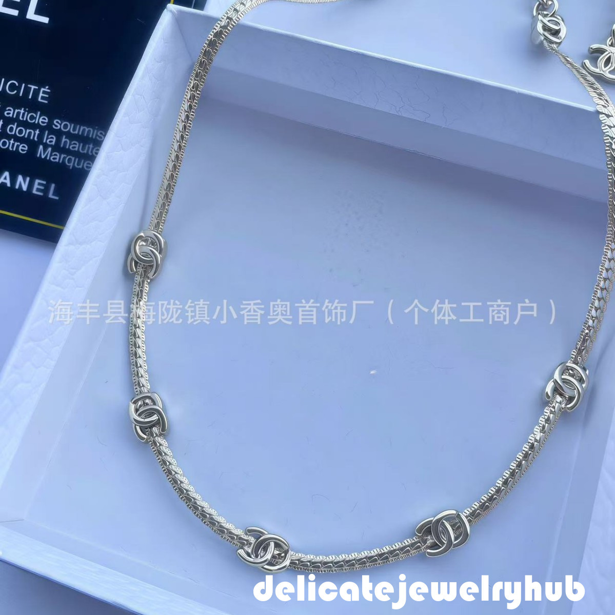 Designer Jewelry cc Necklace Classic Necklace Floral Design Fashionable Versatile Necklace For Women Light Luxury Clavicle Chain Saturn Motif Channe