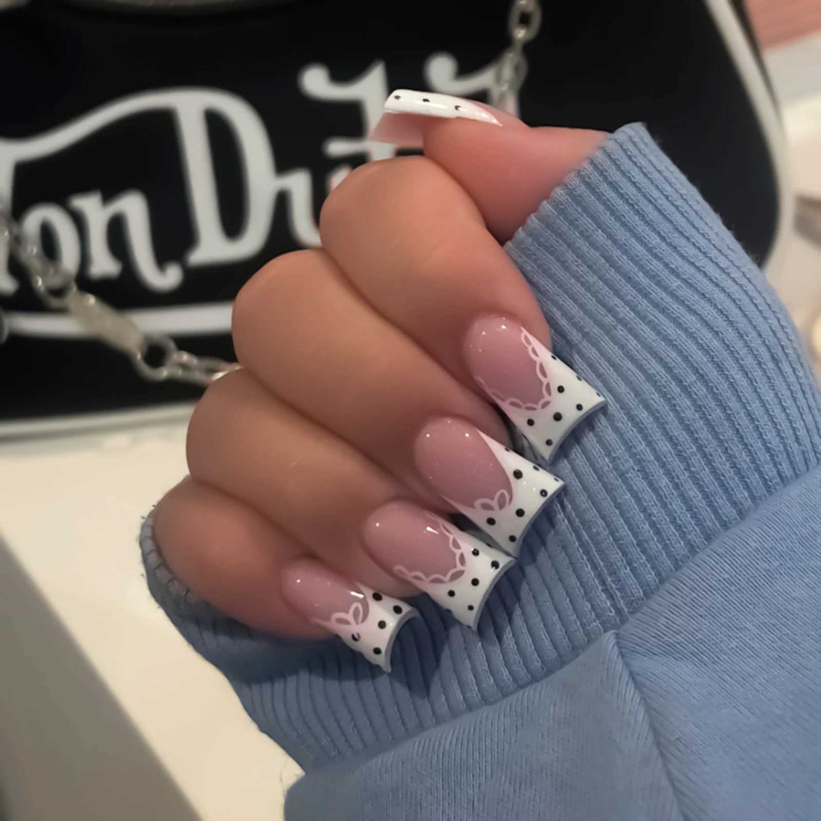 False Nails 24pcs Simple White French Style Fake Nails Black Polka Dot Lace Edge Designs Ballet Press On Nails Duckbill Shaped False Nail Q261017