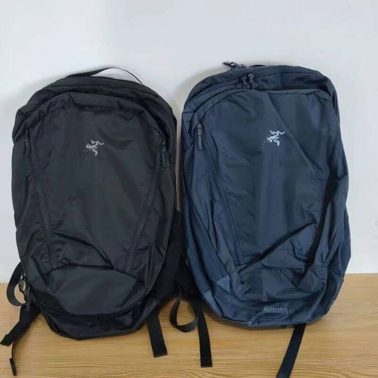 Sports Bag Fashion Designer And Women's Large Capacity sports backpack 32L Travel Handbag Shoulder Bag Men's Backpack * Outd