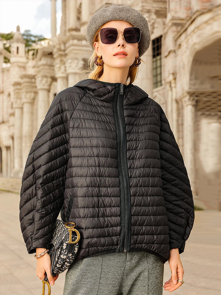 Lagabogy Winter Short Puffer Jacket Women Ultra Light 90%White Duck Down Coat Loose Female Feather Parka Hooded Outwear 261015
