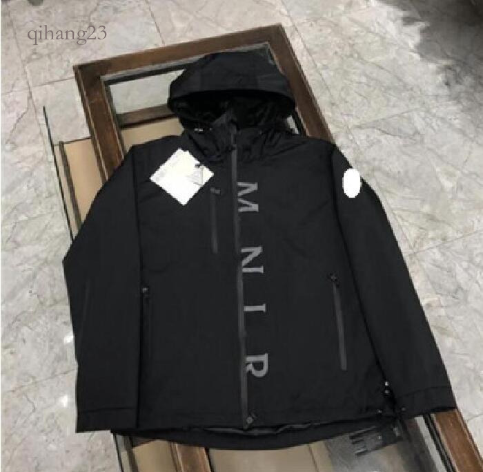 Monclemen Jacket Men Designer Windbreaker Hoodie Varsity Jacket Women Waterproof Sportswear Hard Shell Travel Hiking Climbing Jacket With Letter Pri