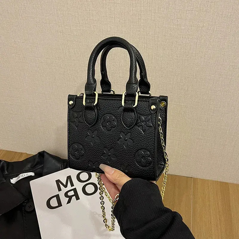 Shoulder Bag fashion Designer 2026 New Color Blocking Tote Women French Style Elegant Small Square Purse Versatile Crossbody Bag For Commute Free Sh