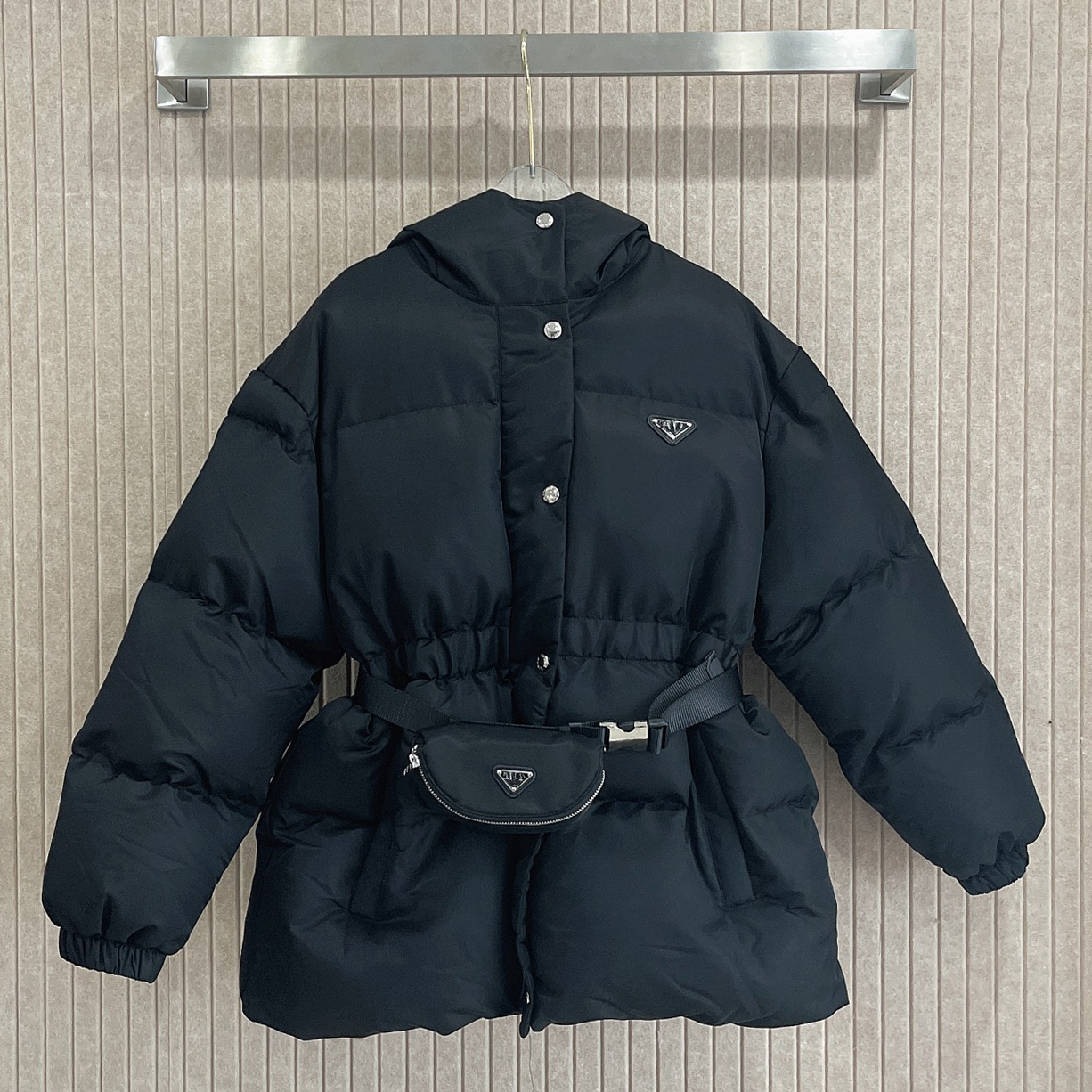Women's Designer Hooded down jacket Outerwear Medium style Jacket Parkas black Down Style Slim Outfit Windbreaker Pocket