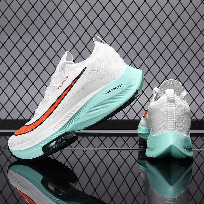Casual Shoes New Breathable Lightweight Running Shoes for Men and Women Comfortable Outdoor Casual Sneakers Non-slip Wear Resistant Footwear H261016