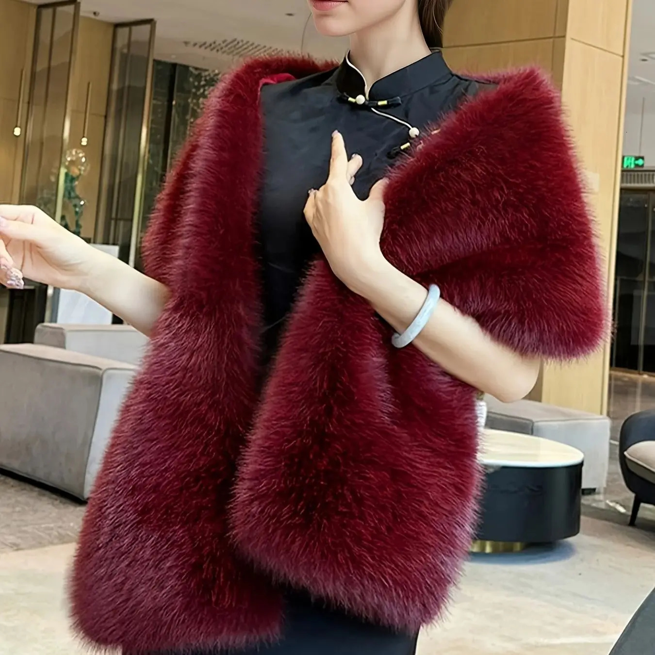 A Handmade Polyester Faux Fox Fur Women's Fashion Shawl for Weddings Parties and Gatherings a Warm and Stylish Accessory261016