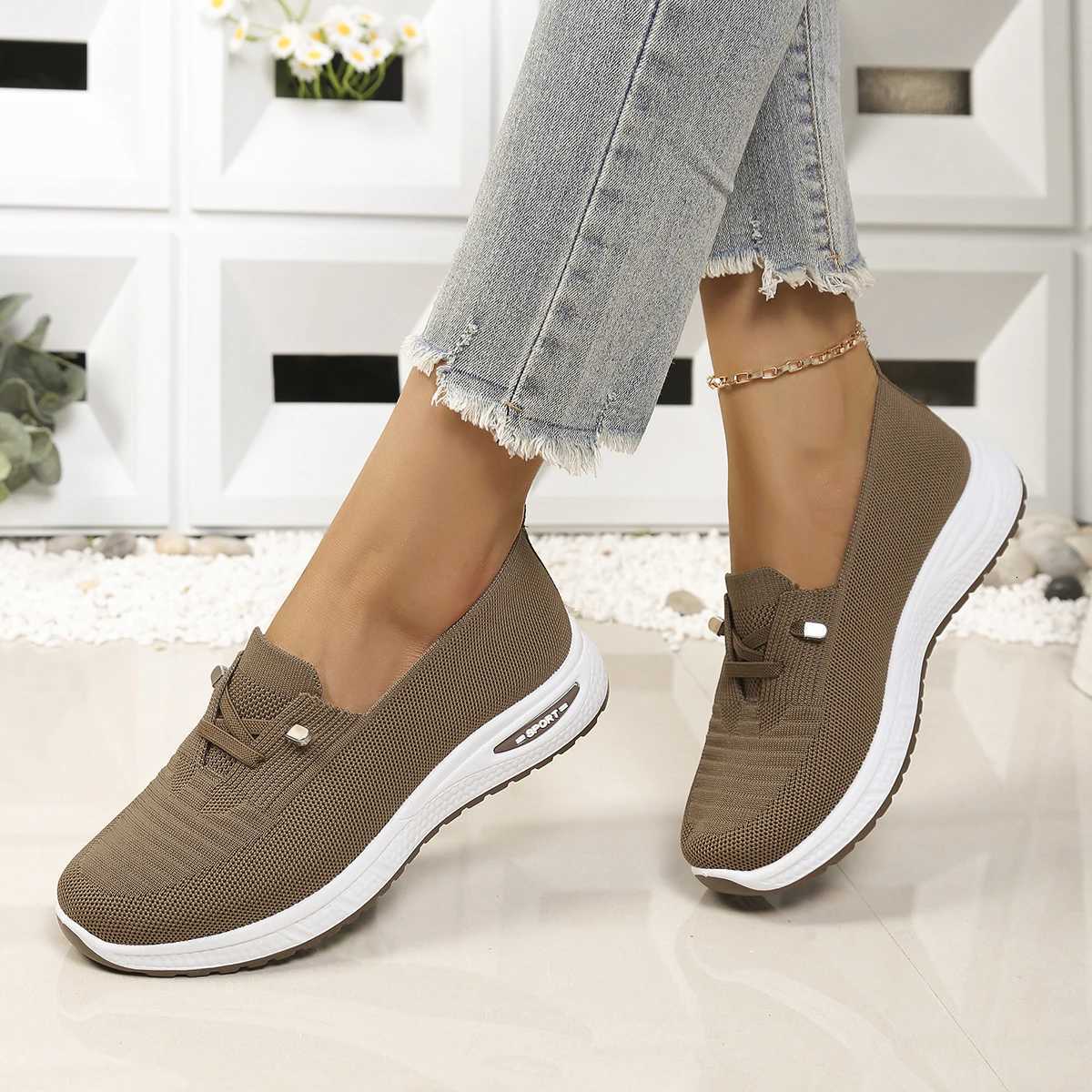 Casual Shoes Women's Breathable Mesh Slip On Casual Sneakers Lightweight Platform Walking Shoes Comfort Mom Daily Footwear 4 Colors Available H