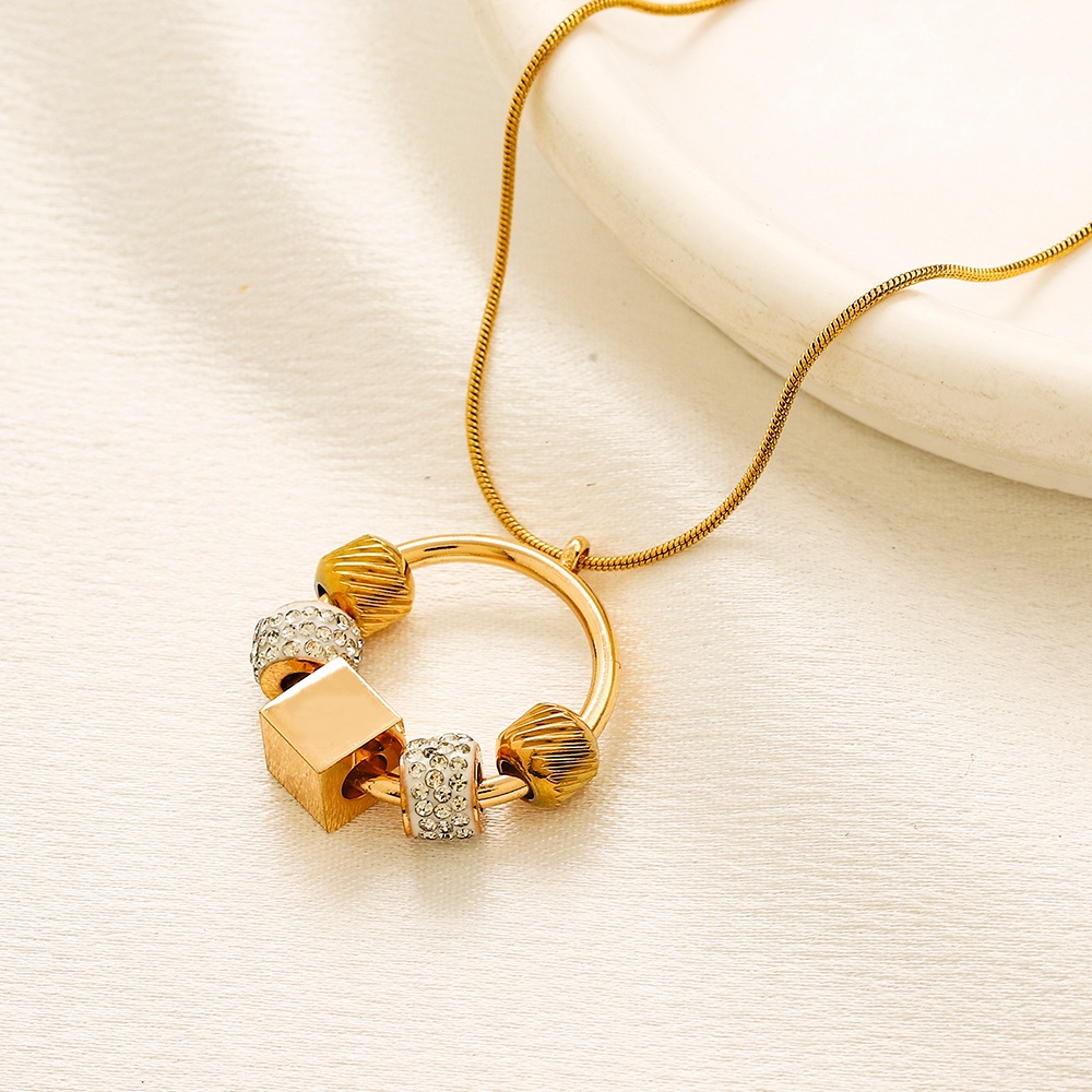 collier de créateur de chaîne de diamant pour femme colliers bijoux de luxe collier chaînes de glace pendentif en acier inoxydable collier coeur