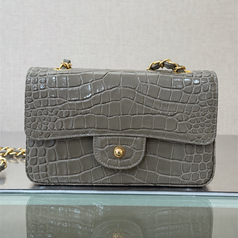 Crocodile Embossed Flap Bag Calfskin Leather Chain Strap Turn Lock Structured Vintage Chic for Evening Top-Tier Designer New Arrival