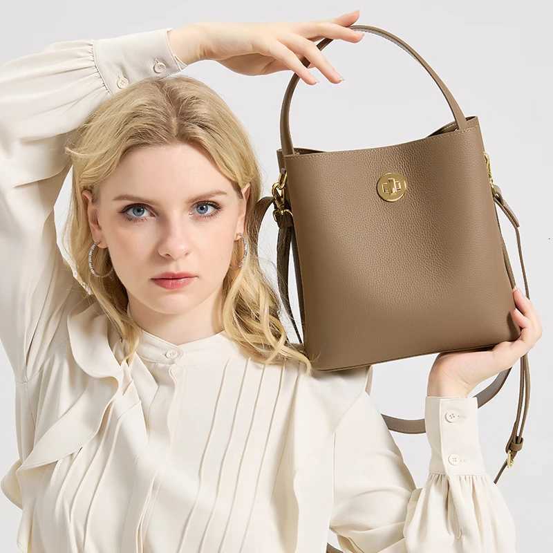Evening Bags Women's Top Grain Leather Handbag Female Large Capacity Bucket Bag Cowhide Genuine Leather Soft Tote Crossbody Shoulder Bag H26101