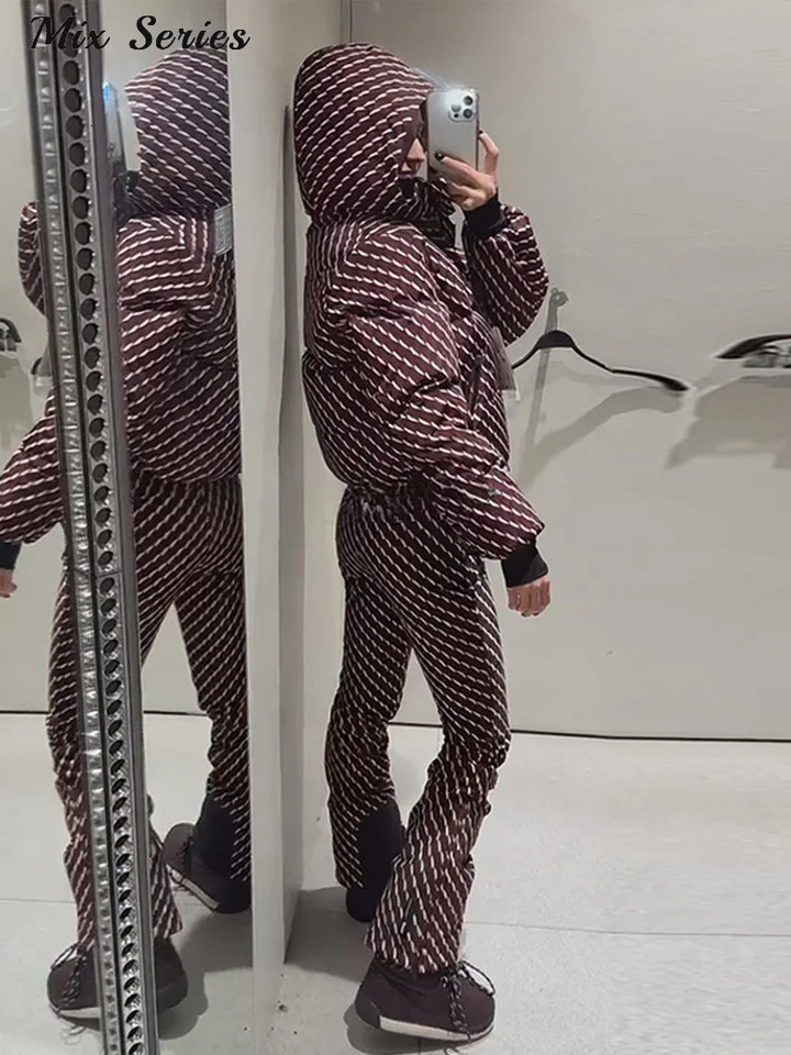 Fashion Striped Ski Suit Womens Hooded Full Sleeves Zippers Warm Coats High Waist Pants 2026 Winter Lady Tracksuit 261016