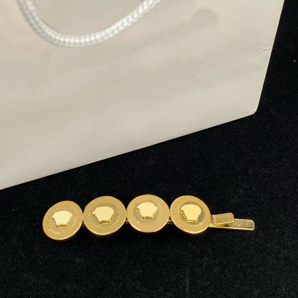 2026 New Luxury Designer Women's Hair Clips Gift Jewelry Gold Fashionable Simple Hair perfume cologne Clips Barrettes Designer X1