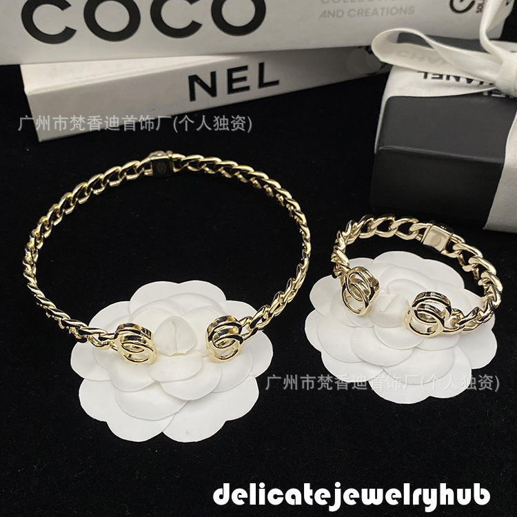 Designer Jewelry cc Necklace Classic Metal Chain Open Choker Bracelet Set For Women Elegant Light Style Popular Model Channel Necklace