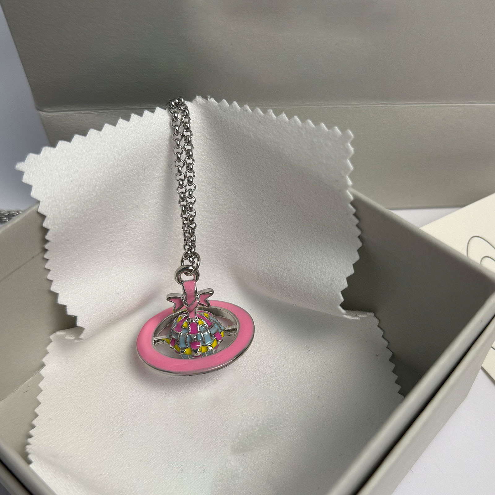 necklace New vintage Chinese-style rare pink oil-drip three-dimensional woven bow Saturn necklace sweater chain for women