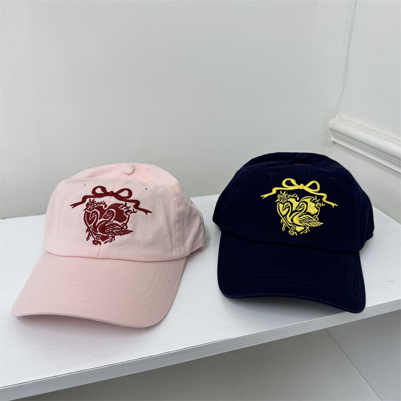 Koreanstyle cotton embroidered twotone adjustable baseball cap for women super popular on Instagram softtop outdoor sunshade cap versatile