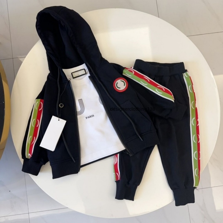 The latest design 2026 long sleeved white base shirt black suit pure cotton zipper hooded sweatshirt pure cotton pants a casual and fashionable thre