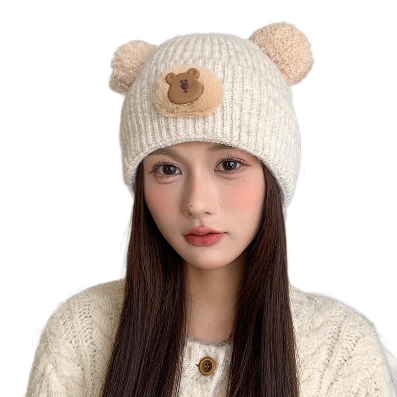 Korean-style cute cartoon bear knitted hat women, suitable autumn winter, designed for students, with a large head circumference, providing warmth a