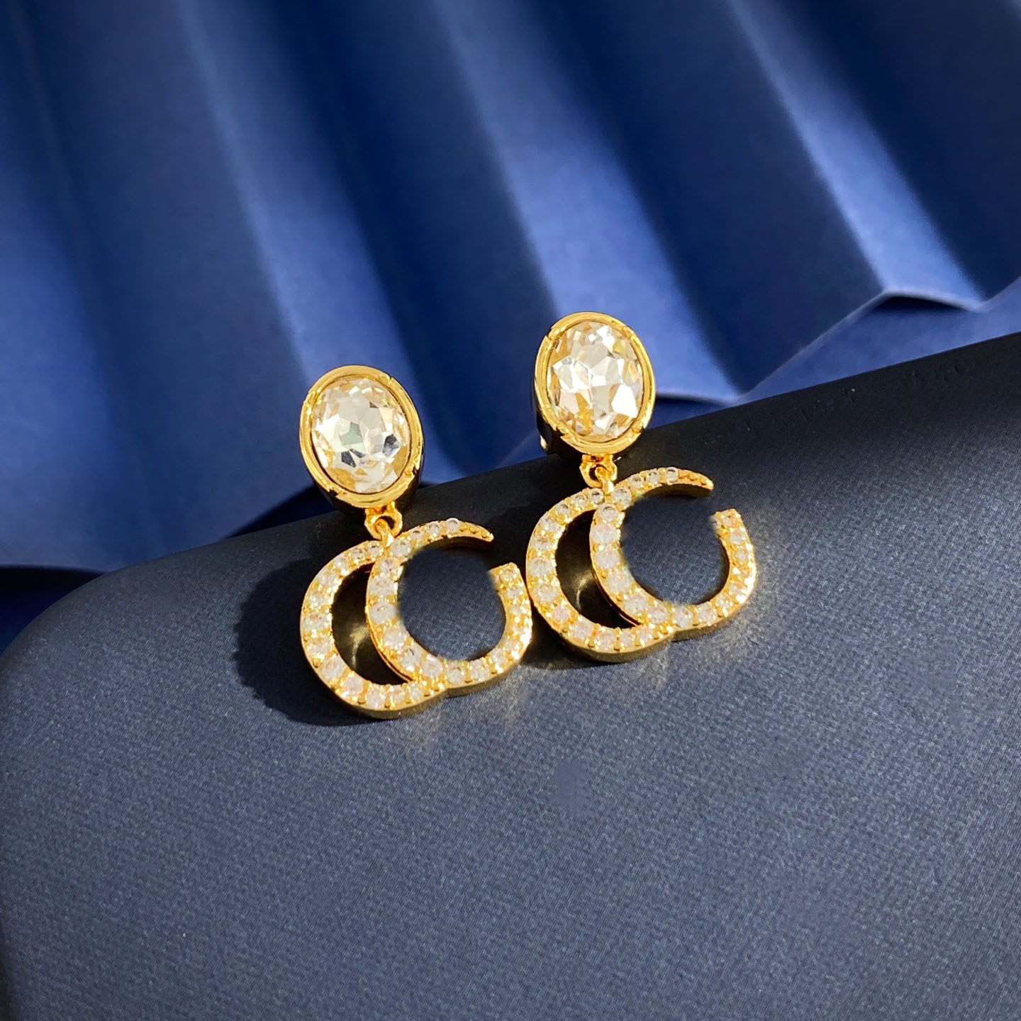 Designer Gold Stud Earrings Designer diamond earrings - perfect gift for girls. Earrings, jewelry high quality