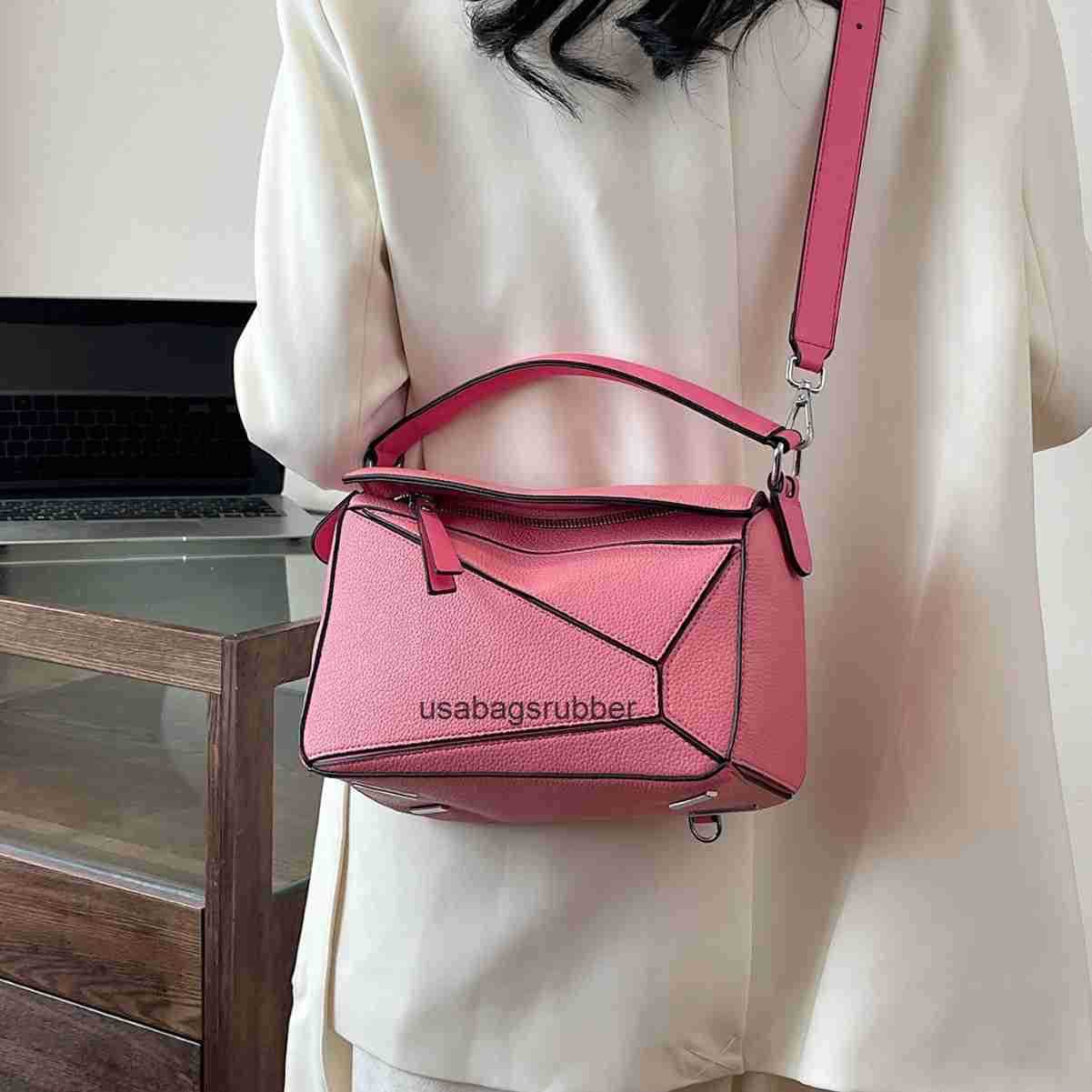 Luxury Designer Style Medium Geometric Bag New Fashion Pillow Bag Handbag Shoulder Bag Versatile Crossbody Bag for Women