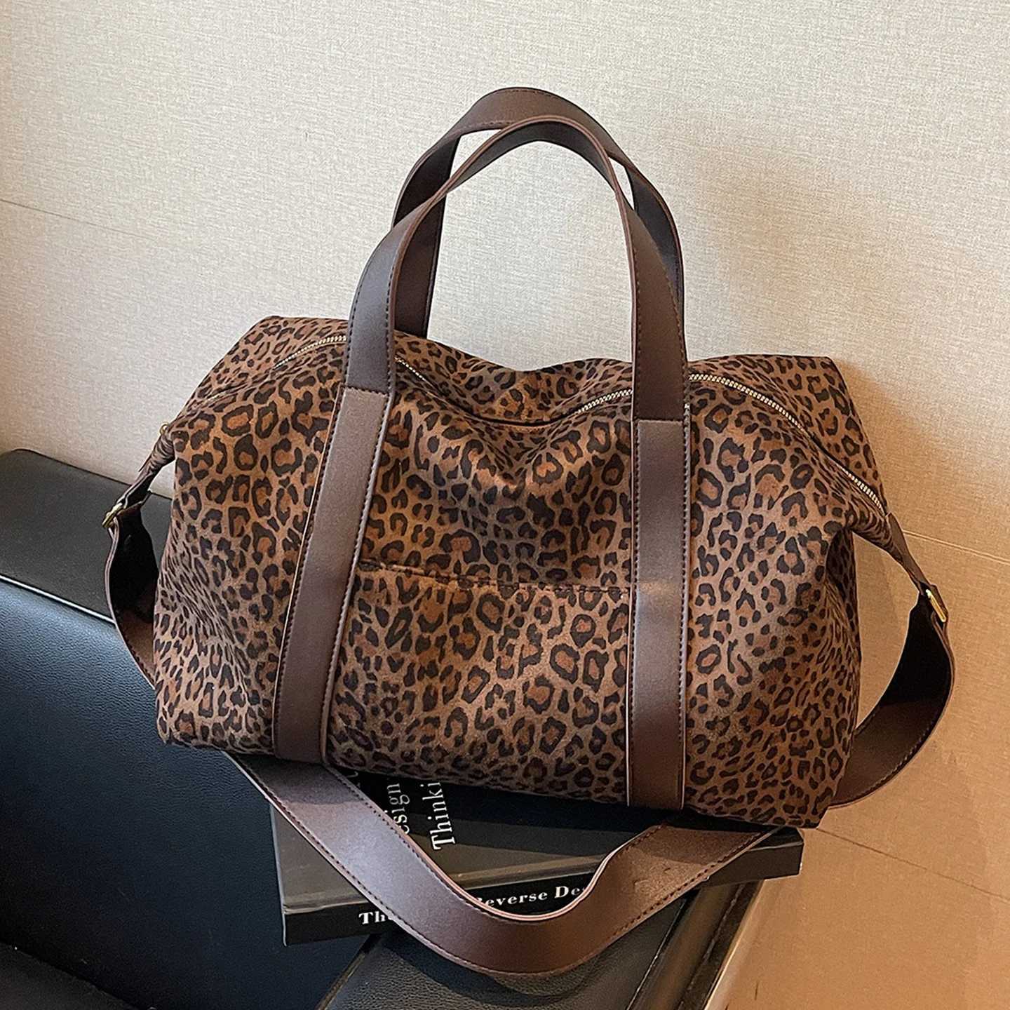 Evening Bags Totes Leopard Print Handbag for Womoen Big Totes Faux Suede Female Shoulder Crossbody Bags Large Capacity Travel Fitness Bag Shopping H