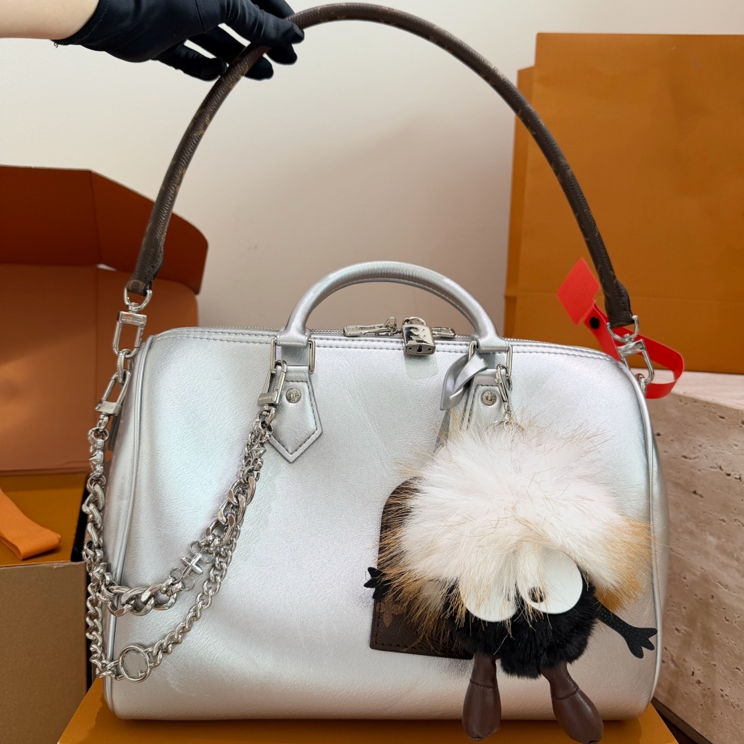 2027 New Silver Pillow Handbag Designers Shoulder Bag Crossbody Bag Mens Womens Luxury Daily Commute Bag Solid-color Makeup Bag Purse Short-distance