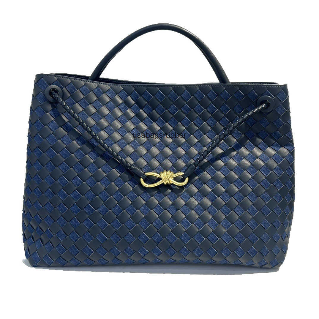 Classic Designer Style leather tote bag for workplace commuting large capacity leather handbag understated luxury versatile crossbody bag