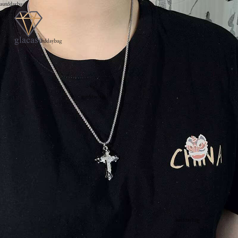 Fashion for women jewlery Designer Titanium sterling silver Hip Hop Pendant Necklace for Men and Women, Personalized necklace Party Chain Jewelry