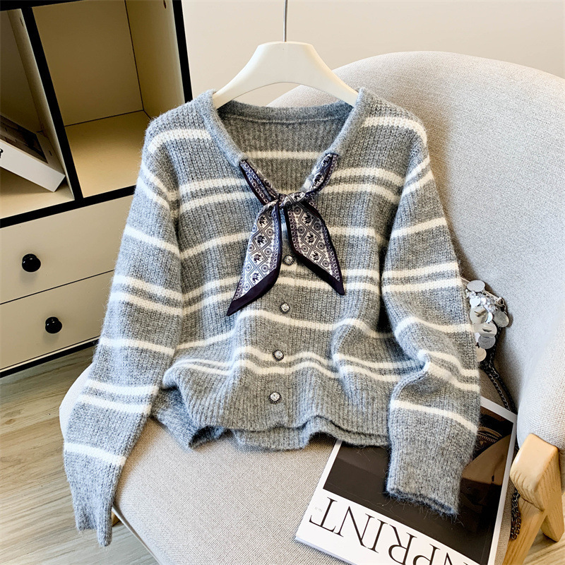 Autumn/Winter New Korean Style Silk Scarf Fashionable Lazy V-Neck Striped Knit Cardigan Loose Sweater Coat For Women Makoufei