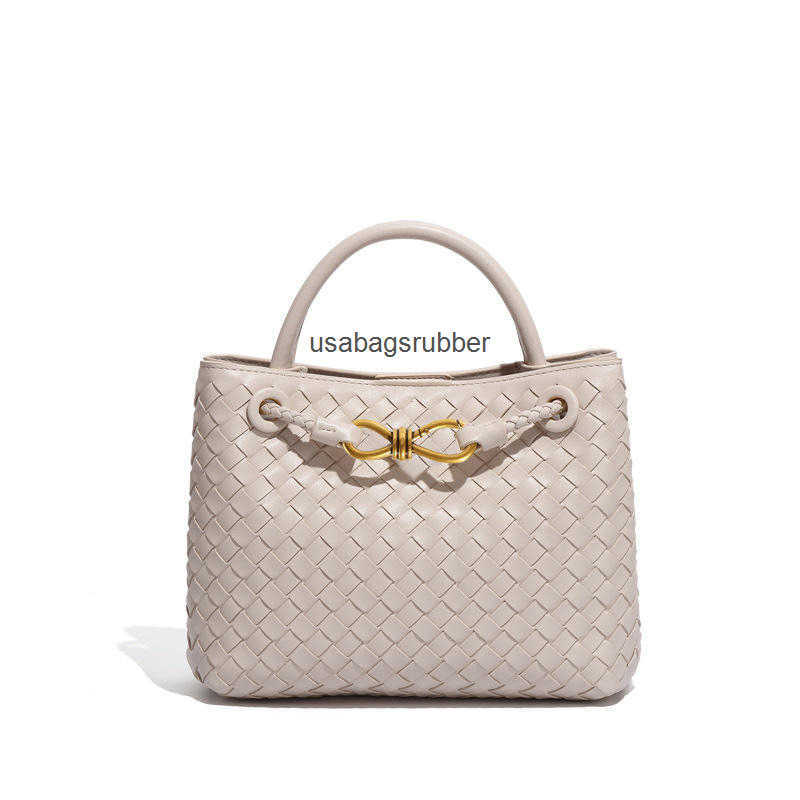 Classic Designer Style Trendy woven horizontal tote bag women's crossbody bag versatile with a and rope closure large capacity shoulder bag