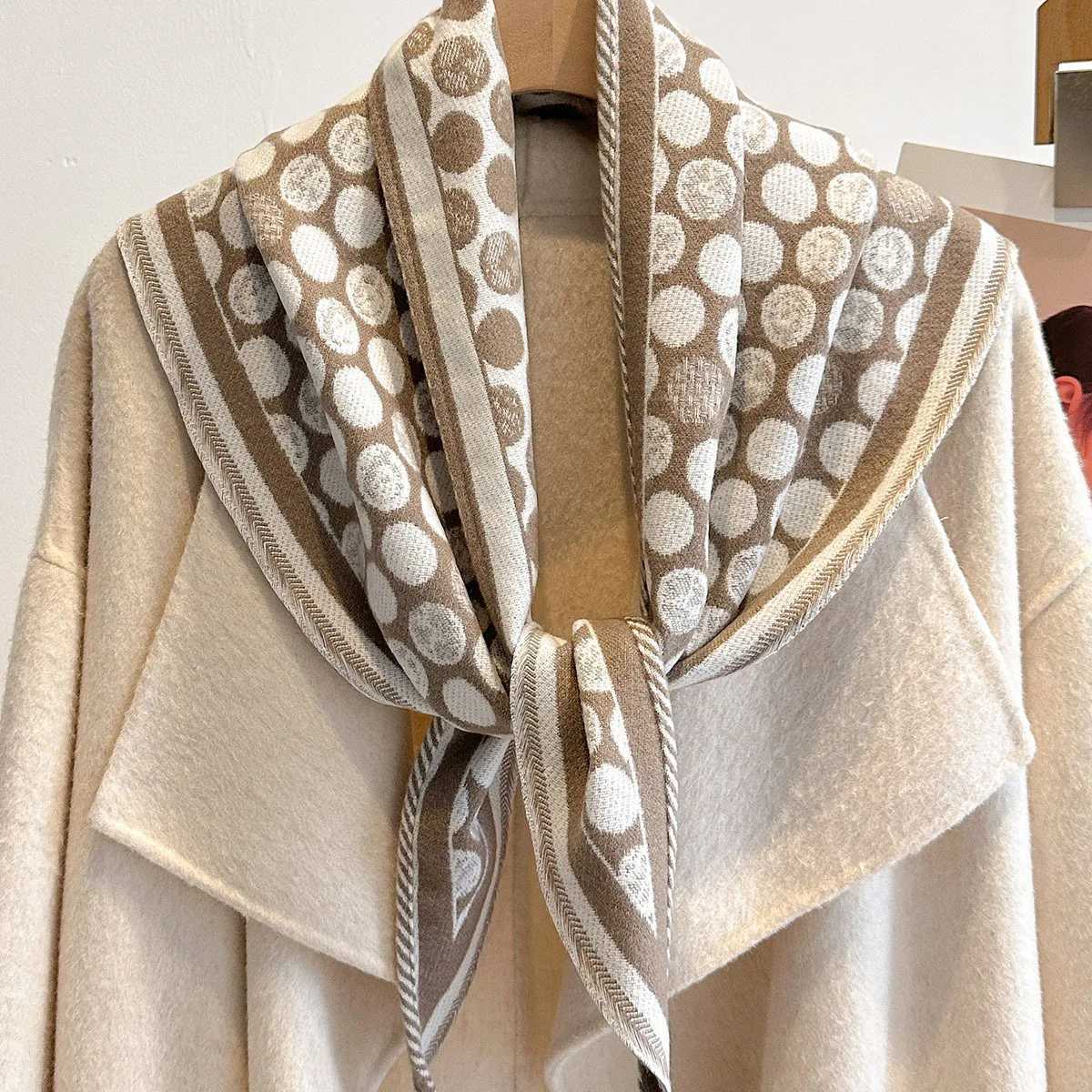 Women Classic Polka Dot Knit Triangle Scarf Fashion Soft Neck Scarves Versatile Shoulder Shawl For Ladies Daily Matching S2610171WDA
