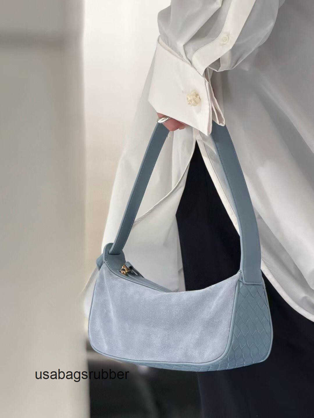 Soft Suede Purse Small calfskin woven high-end matte square bag 2026 new model Nodo handbag shoulder crossbody with Curved Crescent Silhouette