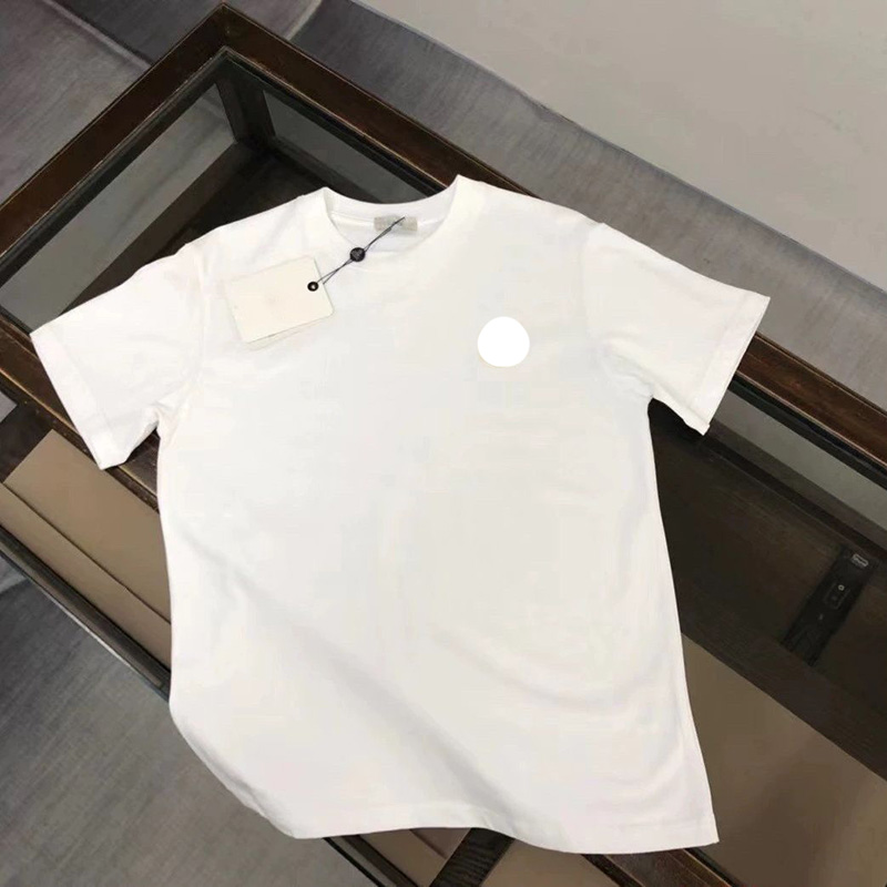 2026 New Designer Shirts T Shirt Mens Womens Kids Embroideried Badge Cotton Short Sleeve Round Neck Skateboard Family Tops Tees S-3XL