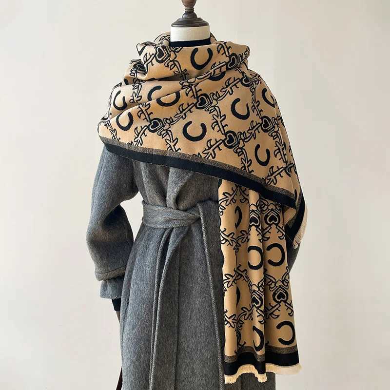 2024 Luxury Cashmere Scarf Women Winter Shawl Warm Neckerchief Paisley Print Thick Blanket Poncho Bufanda Echarpe Bandana Lady S2610172PX2