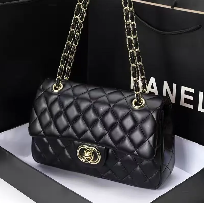 Luxury Designer Handbag Shouder Chain Bag Cutch Fap Totes Bags Waet Check Veour Thread c Purse Doube Letters Soid Hasp Waist Square Stripes Fashion