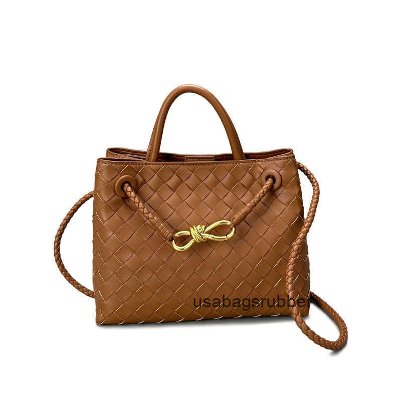 Luxe Designer Style New Woven Leather Quilted Tote Bag Versatile Fashion Casual Shoulder Crossbody Handbag with Bowknot for Women