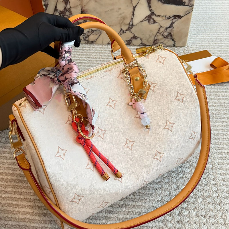 Designer Old Flower M15108 Soft 30 Lucky Pillow Shoulder Bag Toron Handle Clutch Tote Leather Removable Strap Crossbody Handbag Large Capacity Purse