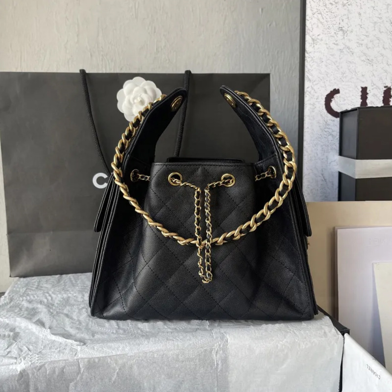 2026 Designer 25 Classic Large Capacity Handbag Multi Functional Women's Shoulder Bag With Metal Letter Decoration High Quality Fashion Bag Cas