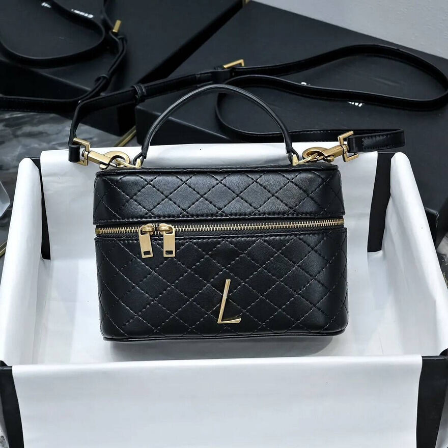 Designer GABY Mini Quilted Vanity Purse Box Lambskin Cosmetic Gold Hardware Makeup Bag Zipper Purses Luxury Fashion Toiletry Case Crossbody Bag Wome