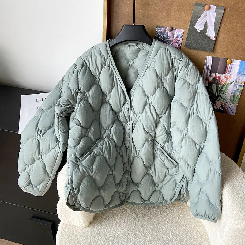 Lagabogy Autumn Winter Warm Puffer Coat Women Light Thin 90%White Duck Down Jacket Female Short Single Breasted Outwear 261015