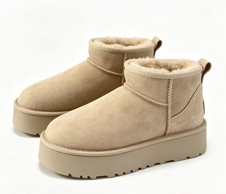 Women's Ultra Mini platform Snow Boots Classic soft cozy Sheepskin Casual fashion boots U Women's winter boots Beautiful gifts for girls