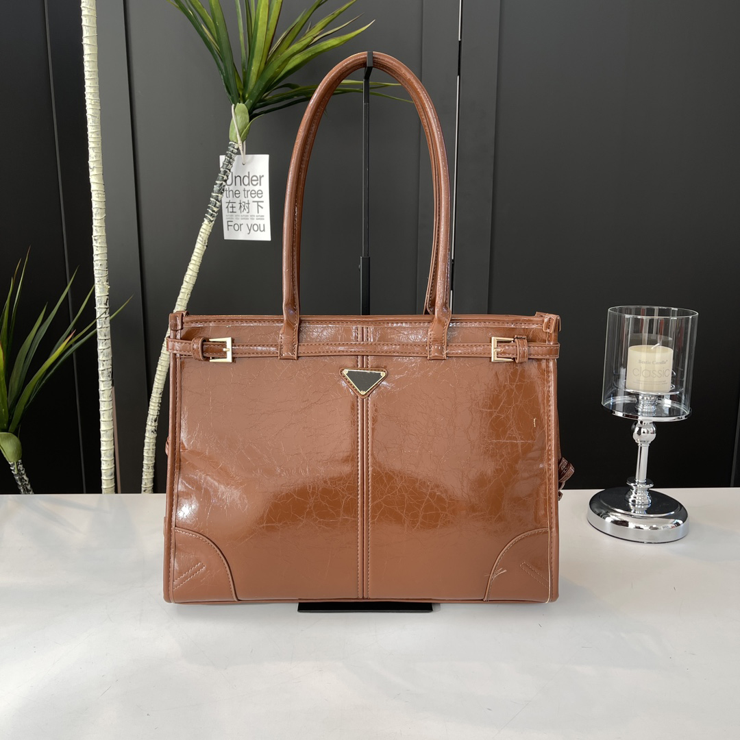 Designer High Quality Suede Women's Bag Large Capacity Tote Bag Daily Commuting Fashion Handbag Crossbody Bag Shoulder Bag