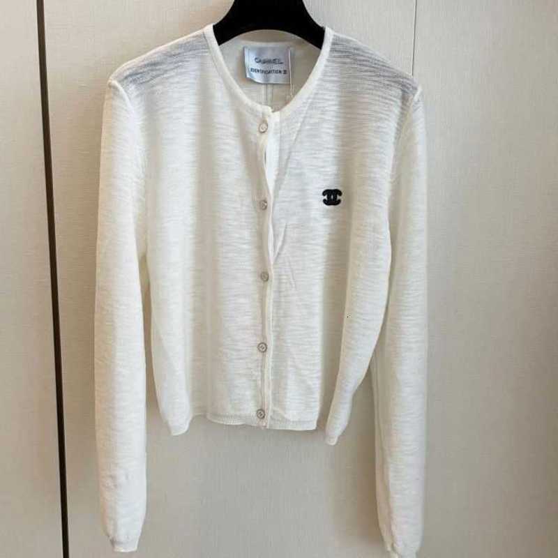 Women's Knits & Tees Designer 2026 Knitted Cardigan, New Long-sleeved Round-neck Sweater, Stylish And Relaxed Top 0X45