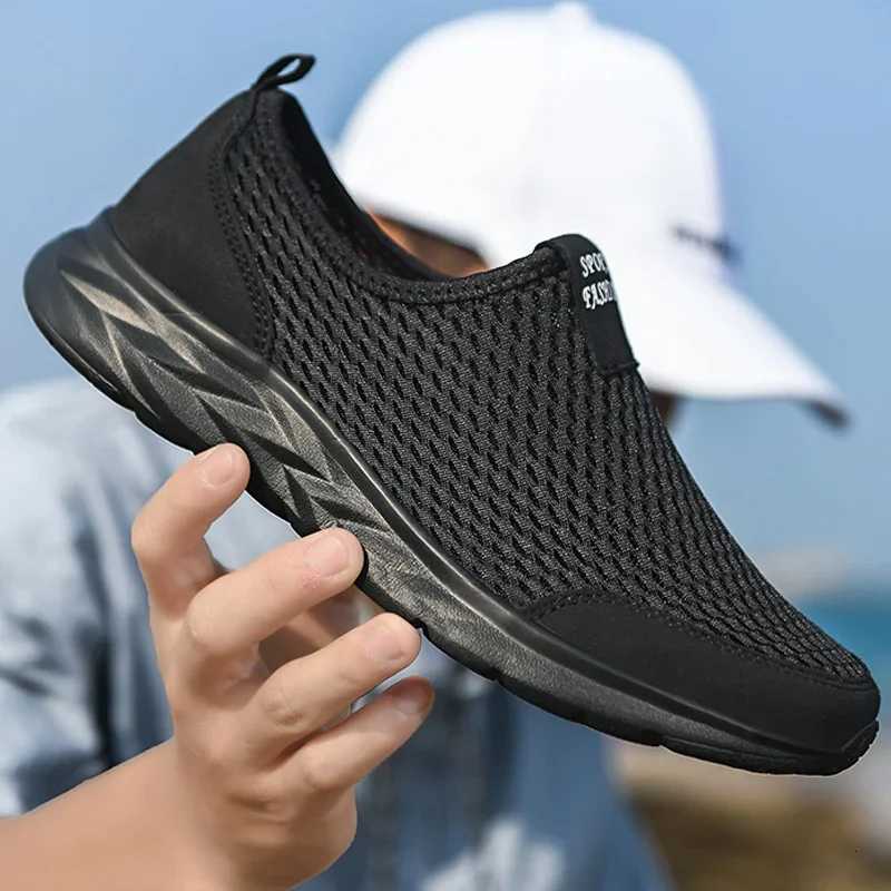 Casual Shoes Men Loafers Light Walking Breathable Summer Comfortable Women Casual Shoes Men Sneakers Couple Shoes Plus Size H261016