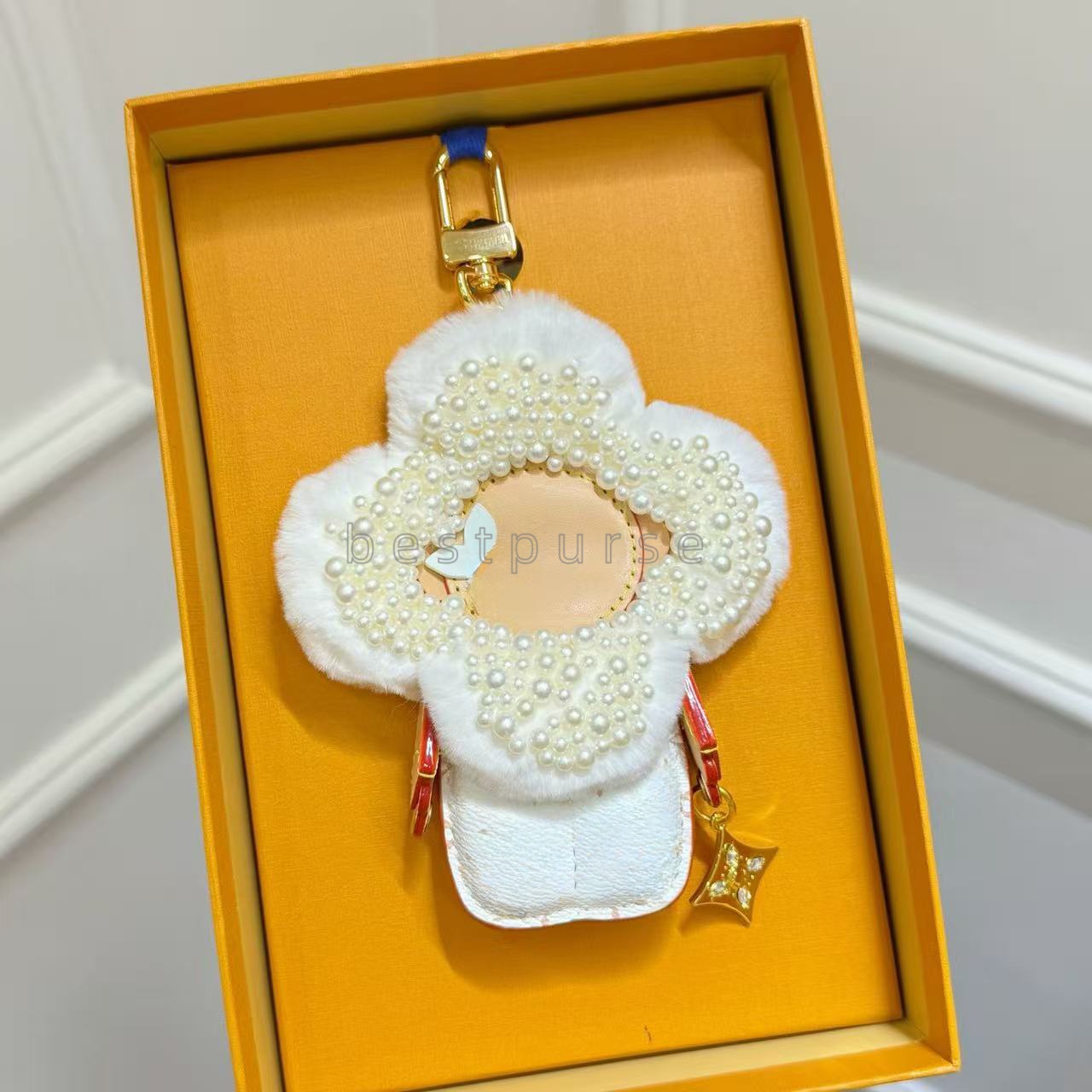 Fashionista Sport sunflower Fashionista Bag Charm designer keychain women Letters keychain wallet Car Key Chain Buckle jewelry pearl Keyring Keychai