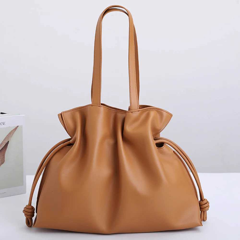 Evening Bags Fashion Women's Tote Bag Large CapacityGenuine Leather Shoulder Bag Trend Versatile Armpit Bag Designer Handbags H261016