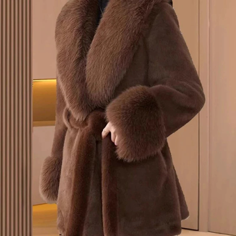 Autumn Winter Fur Collar Fox Fur Jacket Women's Overcoat Tight Waist Thickened Warm Parka Loose Chic Fur Jacke 261015