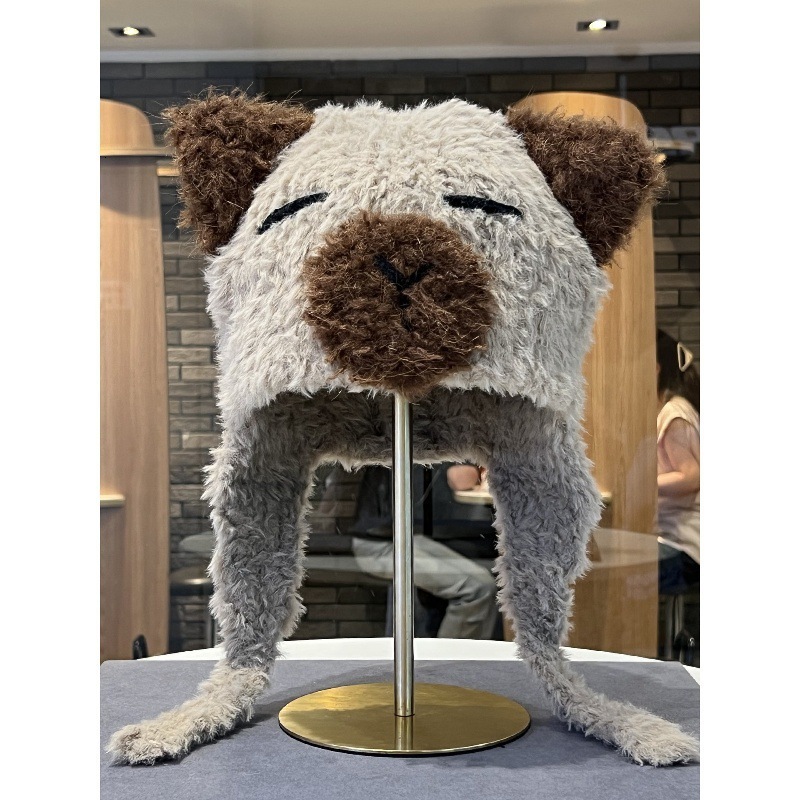 Japanese-style cute capybara plush knitted hat women, 2025 autumn/winter new collection, thickened for warmth, with ear protection, trendy
